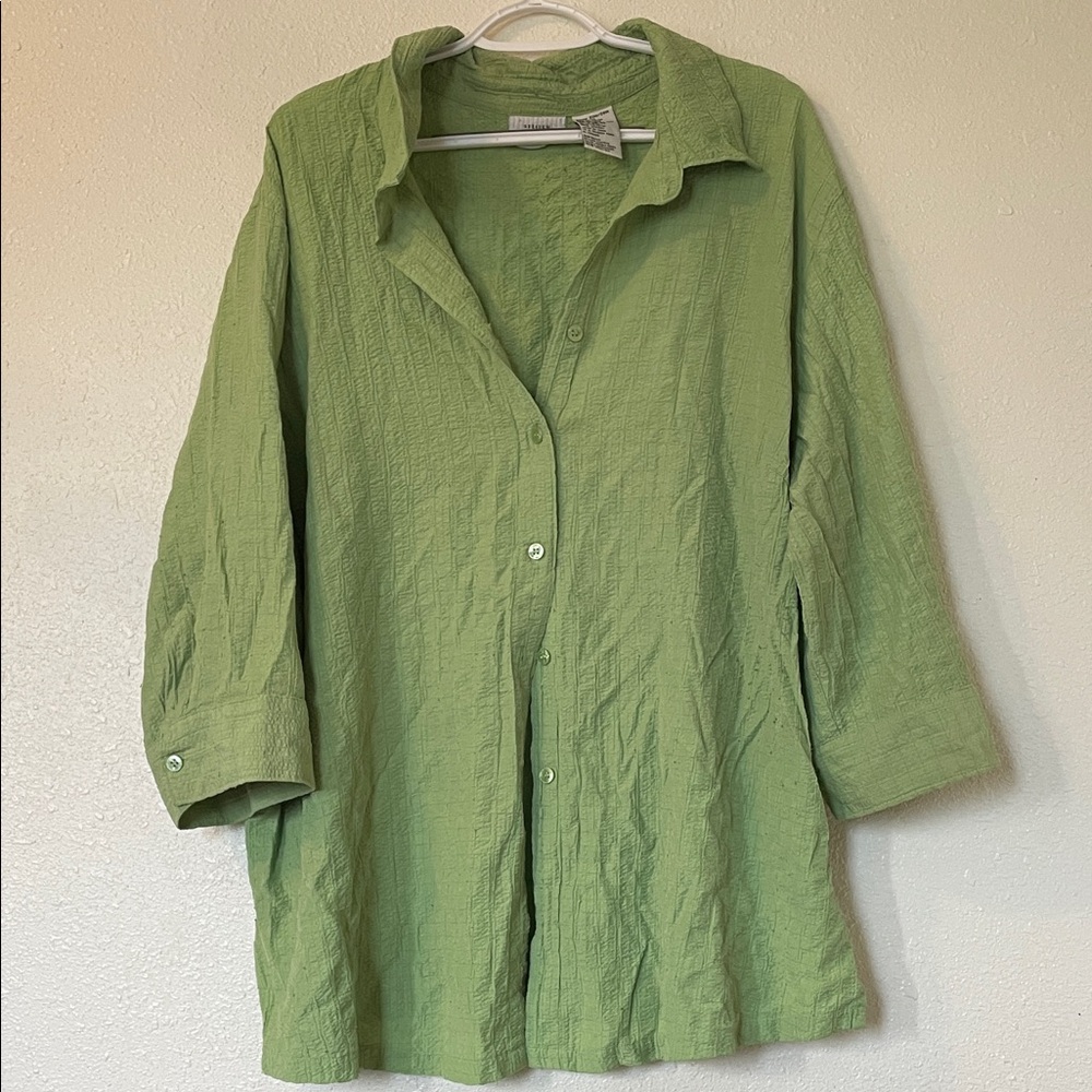White Stag Green Textured Button-Up Shirt